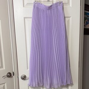 H&M Lavender Pleated Skirt Size S